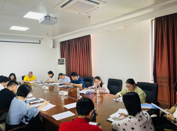 ?？谑协h(huán)境發(fā)展有限公司組織召開2022年政策法規(guī)業(yè)務(wù)能力提升第六次學(xué)習(xí)會(huì)